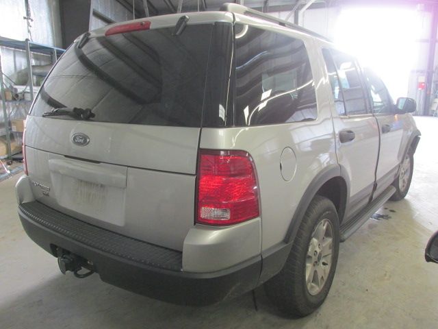 5A7027_4 Used 2003 Ford Explorer Keys / Latches / Locks LH