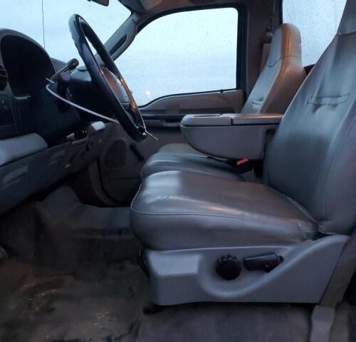 5A8779_10 Used 2006 Ford F-350 Super Duty Spindle Knuckle Front LH