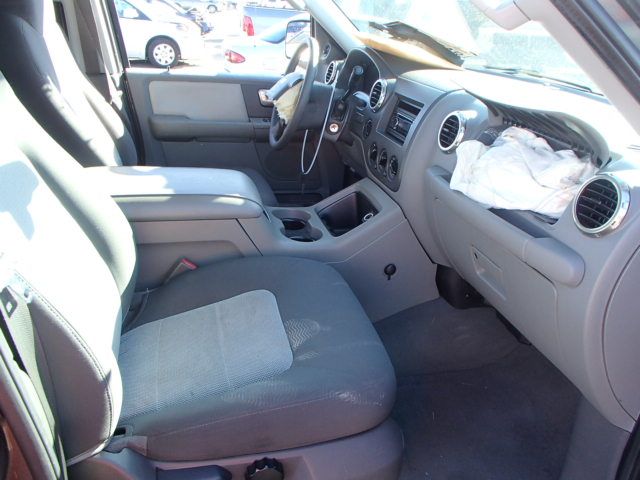 5B7043_5 Used 2004 Ford Expedition Wheel