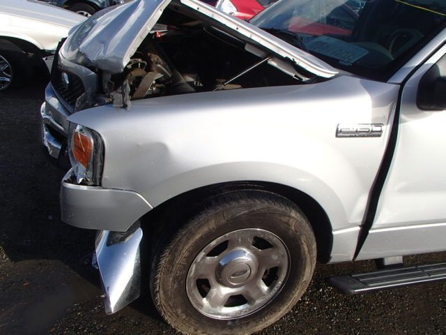 5B7047_10 Used 2006 Ford F-150 Spindle Knuckle Front LH