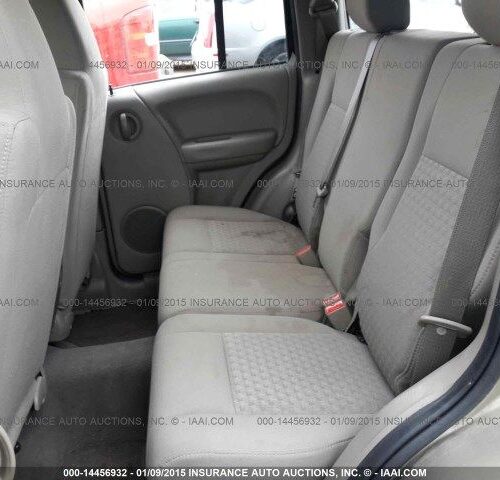 5B7049_9 Used 2006 Jeep Liberty Transfer Case Assembly