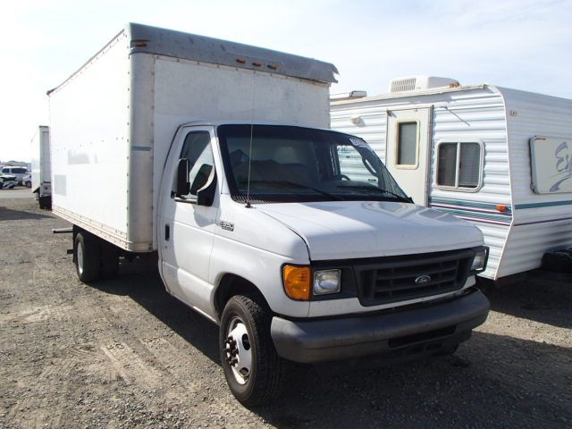 5C7056_0 Used 2005 Ford E-350 Van Sun Visor RH