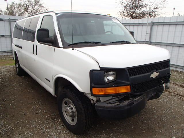 Used 2003 Chevrolet Express 3500 Van Axle Assembly Rear