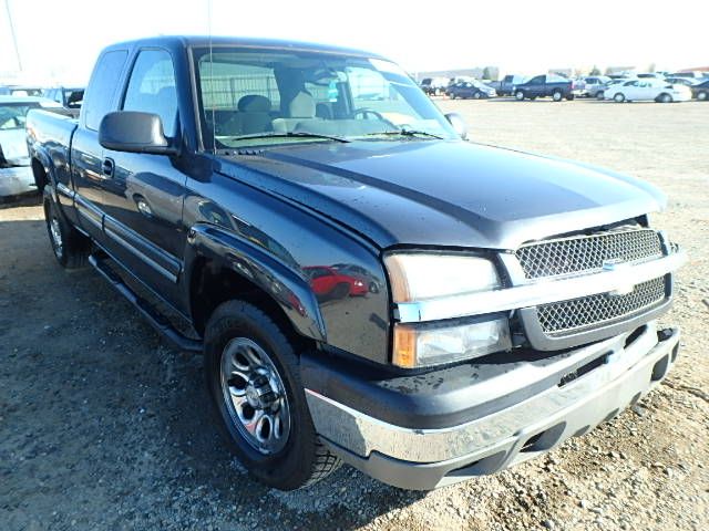 5D7068_0 Used 2005 Chevrolet Silverado 1500 Air Cleaner