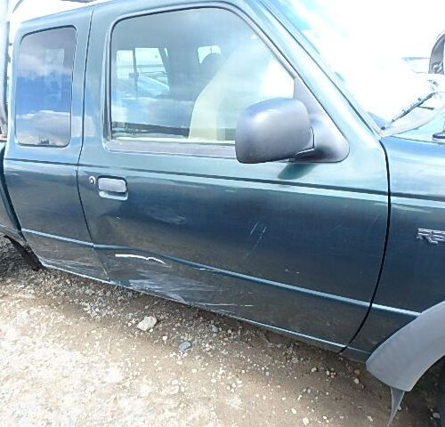 5D7083_10 Used 2002 Ford Ranger Header Panel Assembly