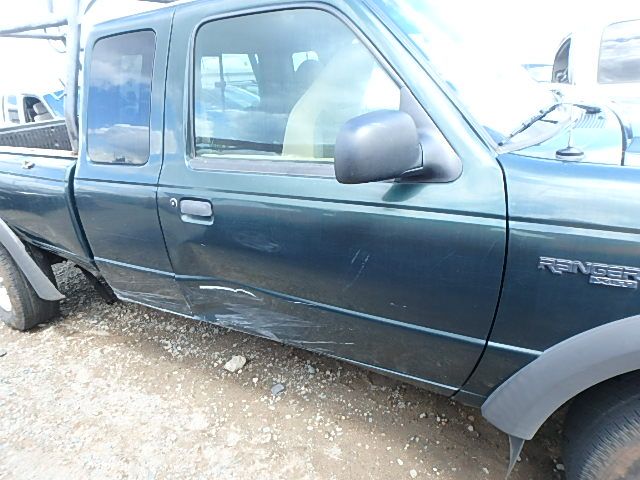 5D7083_10 Used 2002 Ford Ranger Header Panel Assembly