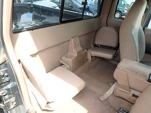 5D7083_6 Used 2002 Ford Ranger Header Panel Assembly