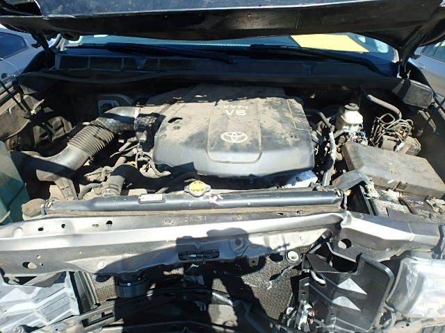 5D7088_7 Used 2010 Toyota Tundra Keys / Latches / Locks LH