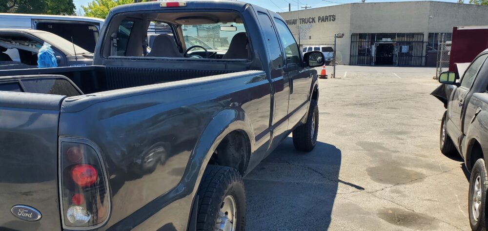 Used 2001 Ford F-250 Super Duty Cup Holder