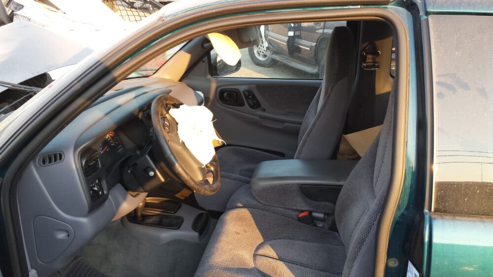 Used 1999 Dodge Dakota Side View Mirror RH