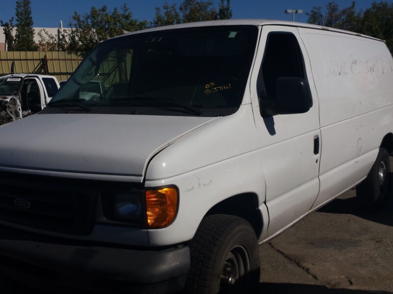 5J7161_0 Used 2003 Ford E-350 Van Vacuum Pump