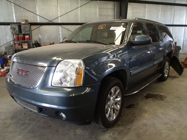5J7173_2 Used 2007 GMC Yukon XL 1500 Front Lamp RH