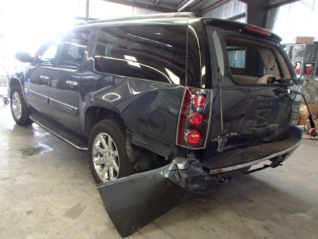 5J7173_3 Used 2007 GMC Yukon XL 1500 Front Lamp RH