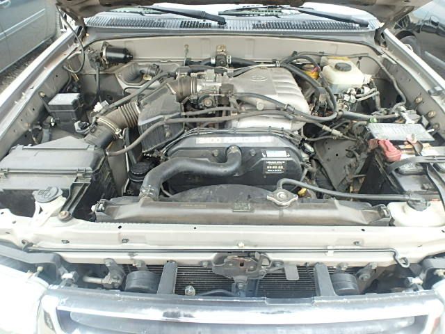 5L7204_7 Used 2002 Toyota 4Runner Front Door Switch LH 8482035060