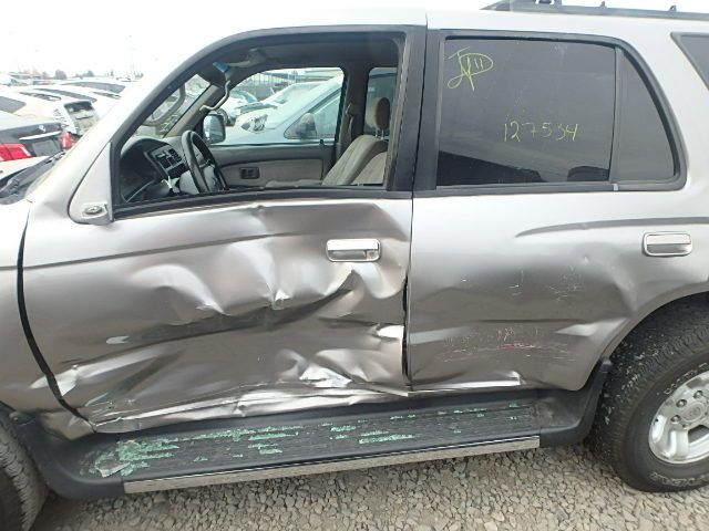 5L7204_9 Used 2002 Toyota 4Runner Front Door Switch LH 8482035060