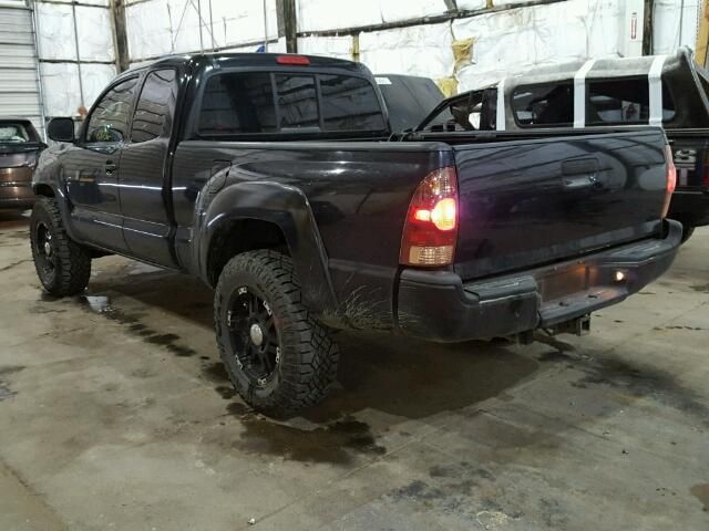 6E7292_0 Used 2006 Toyota Tacoma Hood Hinge RH