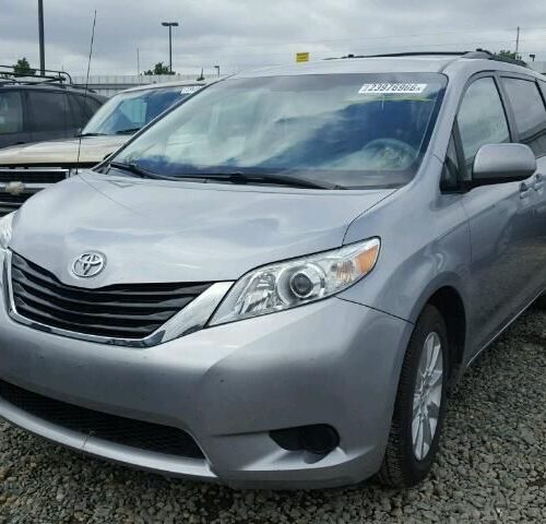 6F7322_0 Used 2012 Toyota Sienna Transfer Case Assembly