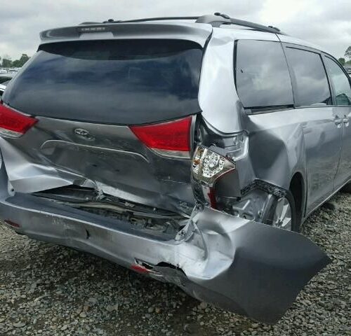 6F7322_9 Used 2012 Toyota Sienna Transfer Case Assembly