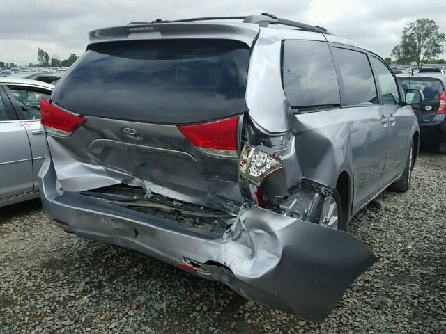6F7322_9 Used 2012 Toyota Sienna Transfer Case Assembly