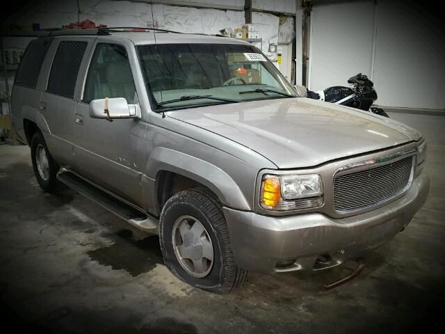 6G7328_0 Used 2000 Cadillac Escalade Spare Wheel Carrier