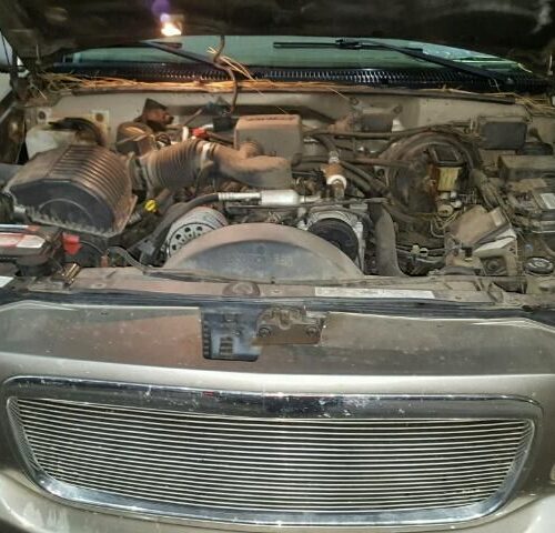 6G7328_10 Used 2000 Cadillac Escalade Door Assembly Front RH