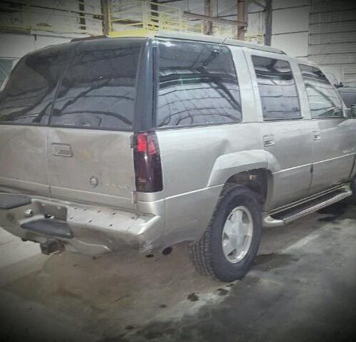 6G7328_7 Used 2000 Cadillac Escalade Door Assembly Front RH