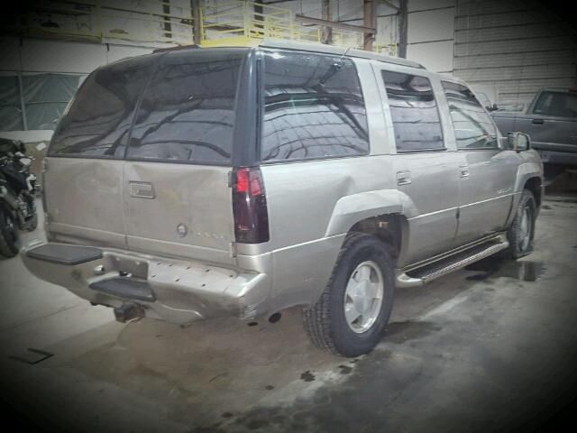6G7328_7 Used 2000 Cadillac Escalade Door Assembly Front RH