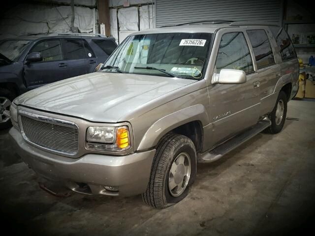 6G7328_8 Used 2000 Cadillac Escalade Door Assembly Front RH