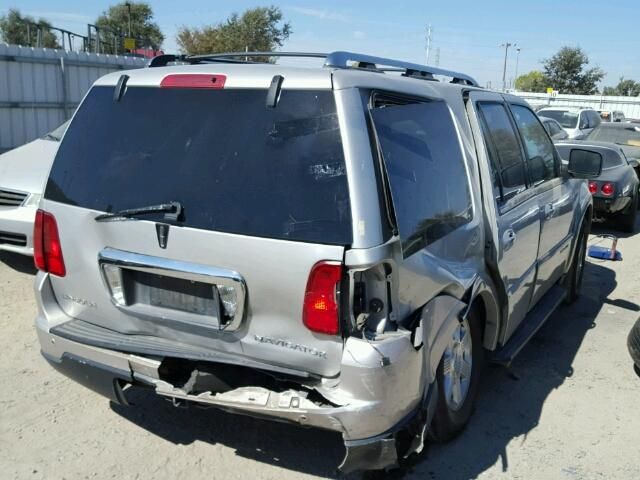 6J7394_7 Used 2005 Lincoln Navigator Lower Control Arm Front RH