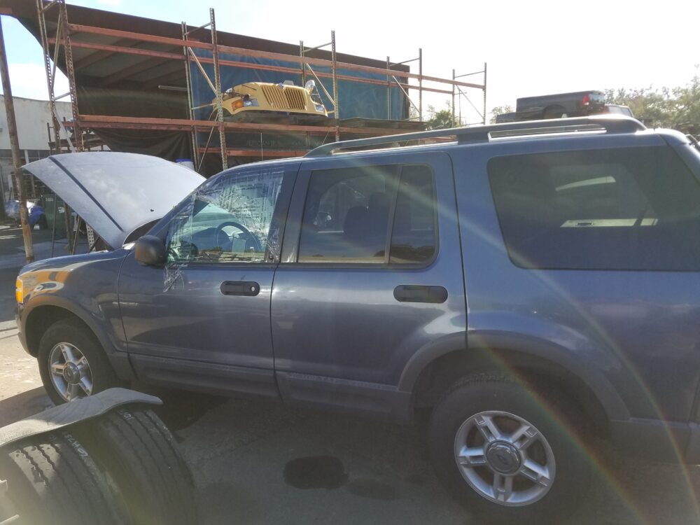 6K7400_3 Used 2003 Ford Explorer Hood