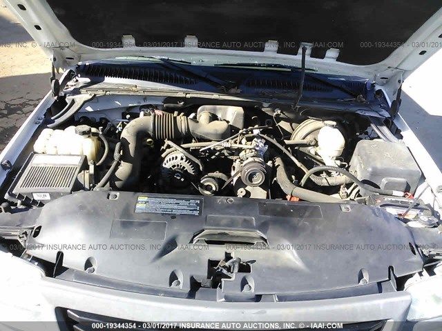 7D7499_1 Used 2006 GMC Sierra 1500 Air Cleaner