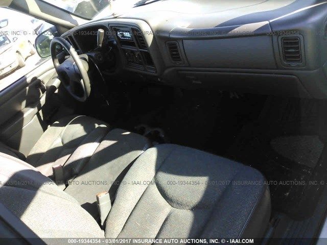 7D7499_6 Used 2006 GMC Sierra 1500 Air Cleaner