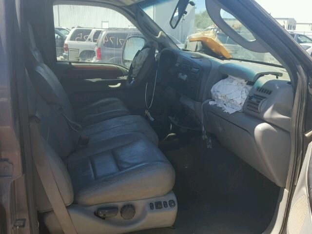 Used 2005 Ford F-350 Super Duty High Mounted Stop Lamp
