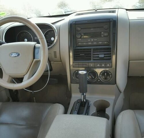8A7666_1 Used 2006 Ford Explorer Spindle Knuckle Front RH