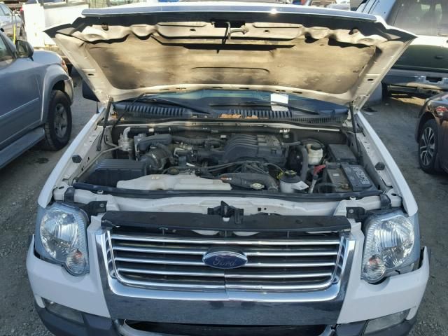 8A7666_7 Used 2006 Ford Explorer Spindle Knuckle Front RH