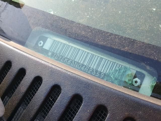 8H7773_3 Used 2004 Cadillac Escalade Decklid Tailgate