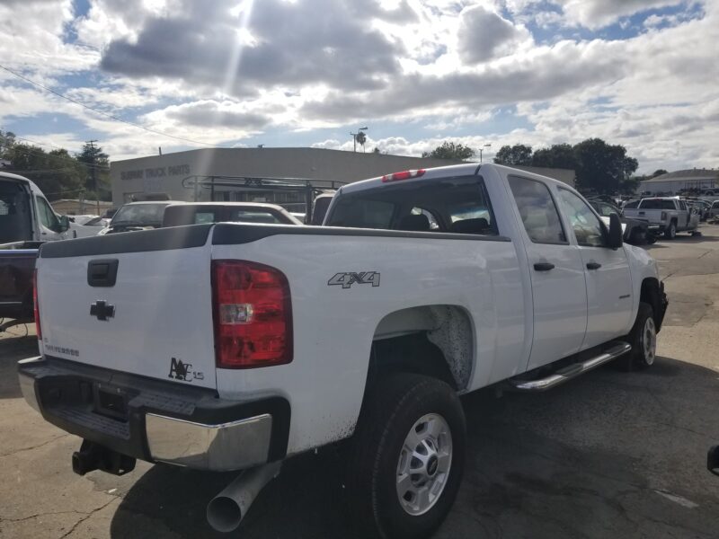 8I7801_0 Used 2013 Chevrolet Silverado 2500 Carrier Assembly