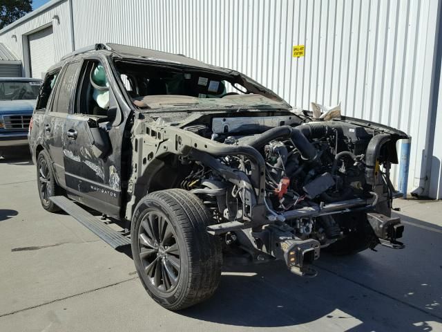 8J7816_3 Used 2015 Lincoln Navigator Console Front