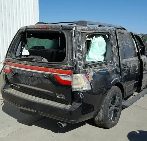 8J7816_6 Used 2015 Lincoln Navigator Console Front