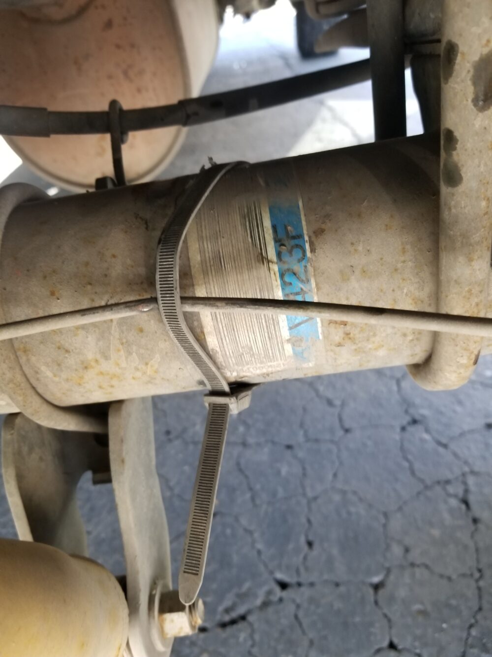 9A7878_2 Used 2004 Ford F-350 Super Duty Wheel