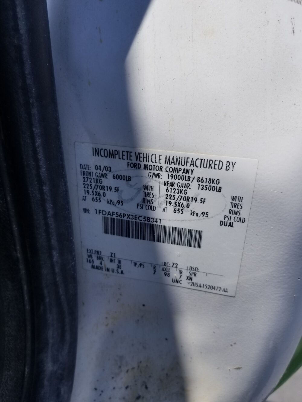 9G7972_1 Used 2003 Ford F-550 Super Duty Spindle Knuckle Front RH