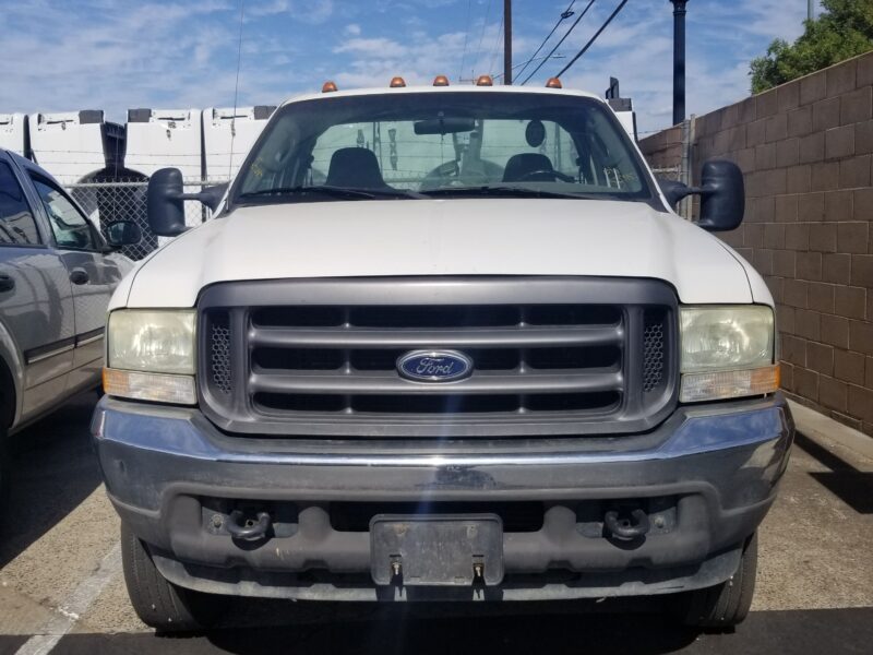 9I7997_0 Used 2004 Ford F-550 Super Duty Fuse Box Cabin