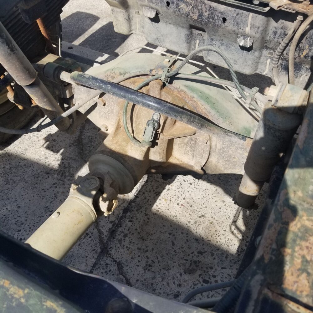 9I7997_4 Used 2004 Ford F-550 Super Duty Axle Assembly Rear