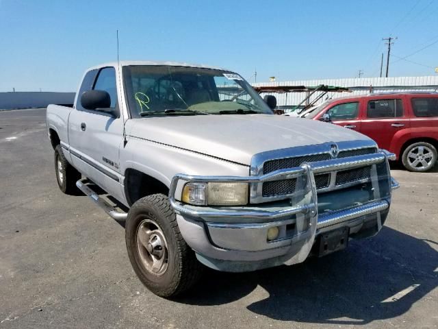 9J8010_0 Used 1999 Dodge Ram 1500 Axle Assembly Front (4WD)