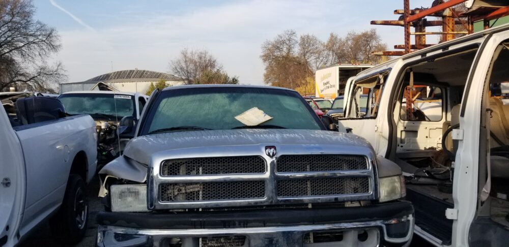 9L8057_0 Used 2002 Dodge Ram 2500 Door Handle Exterior LH