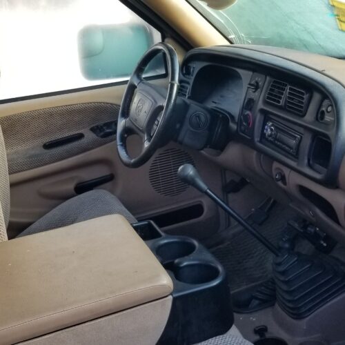 9L8057_4 Used 2002 Dodge Ram 2500 Door Handle Exterior LH