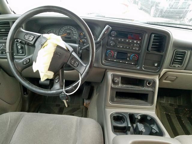 Used 2005 GMC Yukon Door Handle Exterior RH