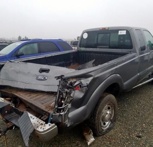 D8103_6 Used 2011 Ford F-350 Super Duty Transfer Case Assembly