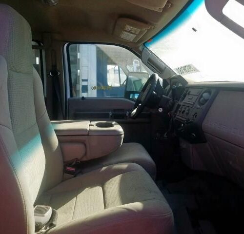 D8106_6 Used 2009 Ford F-550 Super Duty Spindle Knuckle Front RH