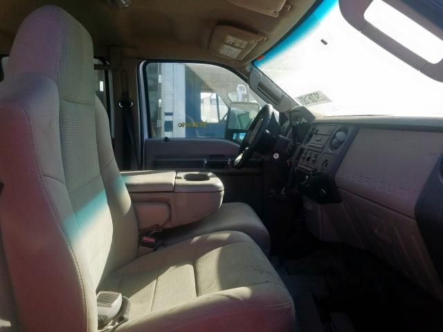 D8106_6 Used 2009 Ford F-550 Super Duty Spindle Knuckle Front RH